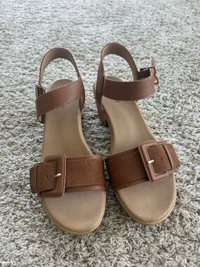 Women's Wooden Heel Brown Buckle Strap Sandals